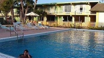 Tropical Inn Палм Бей Екстериор снимка